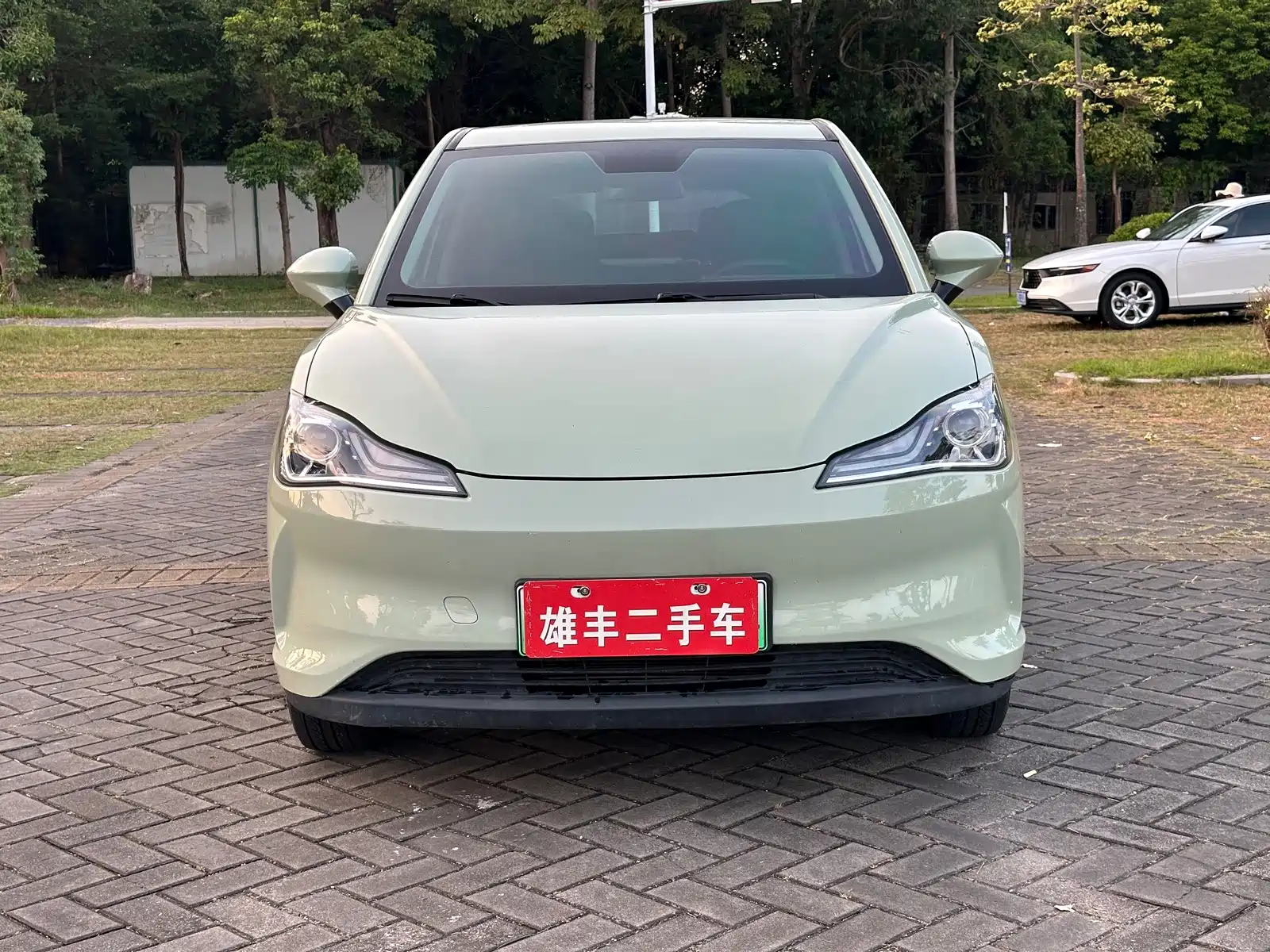 Photo 2 - Nezha Auto Nezha V