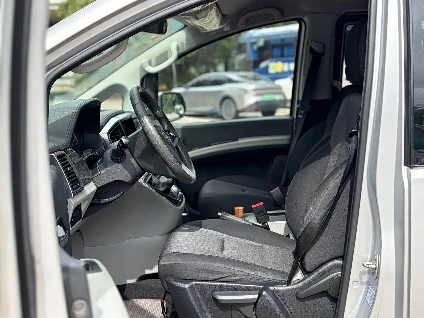 JAC Refine Refine M4 2017 2017 1.9T Diesel Manual Luxury