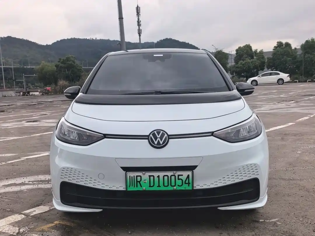 Volkswagen ID.3 2023 Pure Smart Edition фото 2