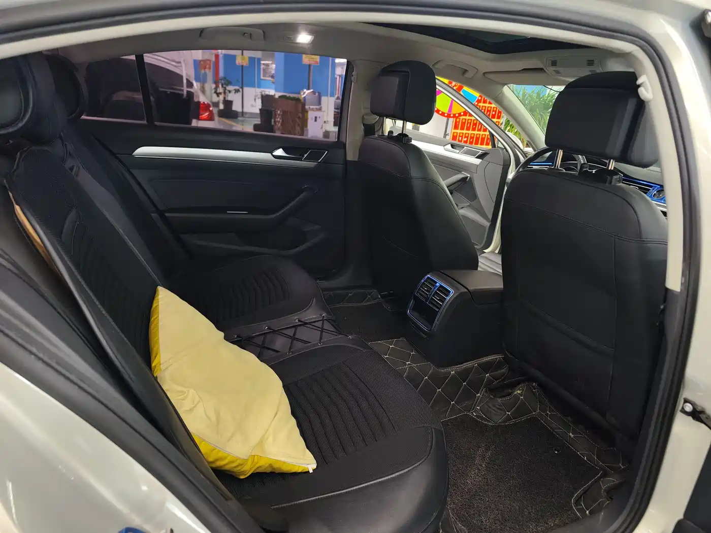 Volkswagen Magotan 2017 330TSI DSG Luxury фото 15