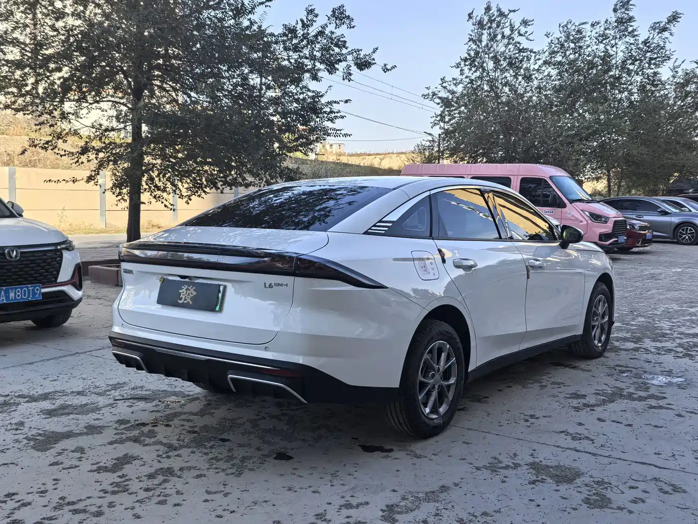 Geely Galaxy Galaxy L6 2026 2025 EM-i 60km Voyage Edition