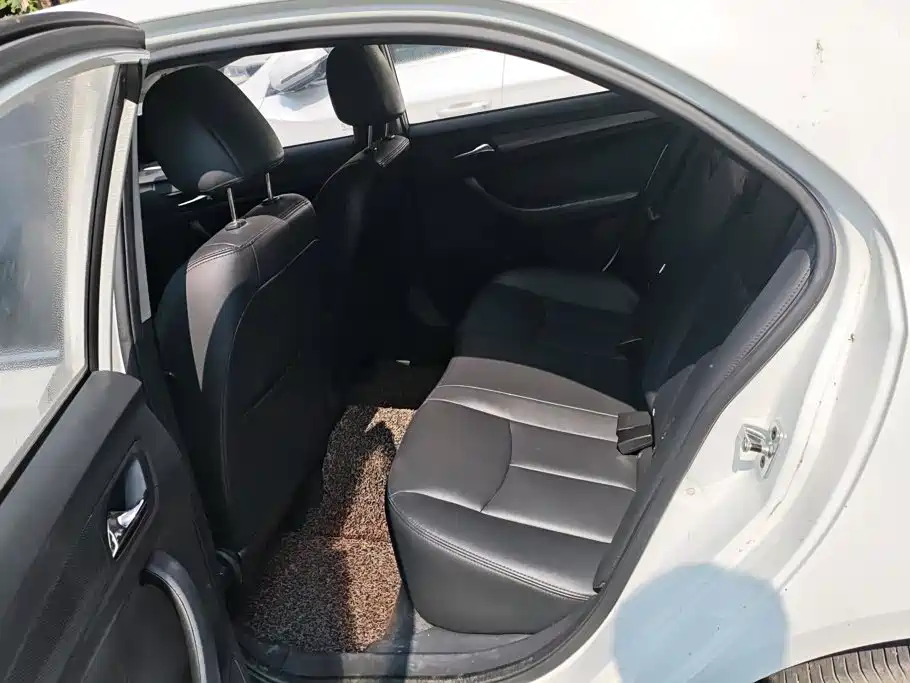 Roewe 360 2017 2017 1.5L Auto Luxury Edition