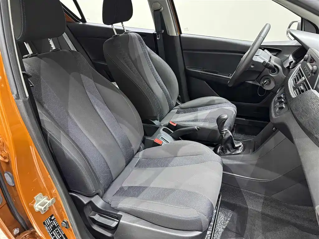 Baojun 310 2020 2020 1.2L Manual Value Edition