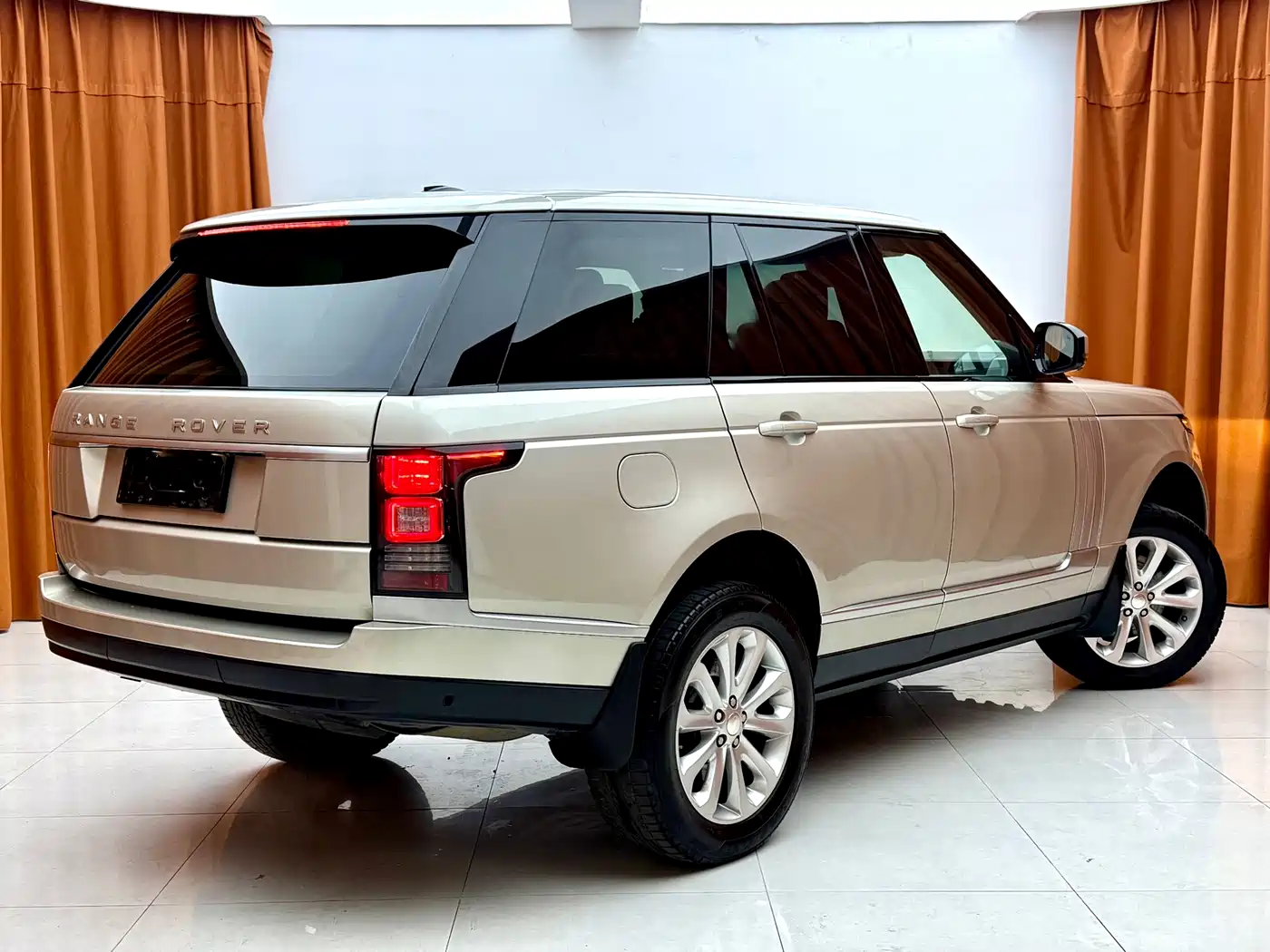 Land Rover Range Rover 2015 3.0 SC V6 Vogue фото 4