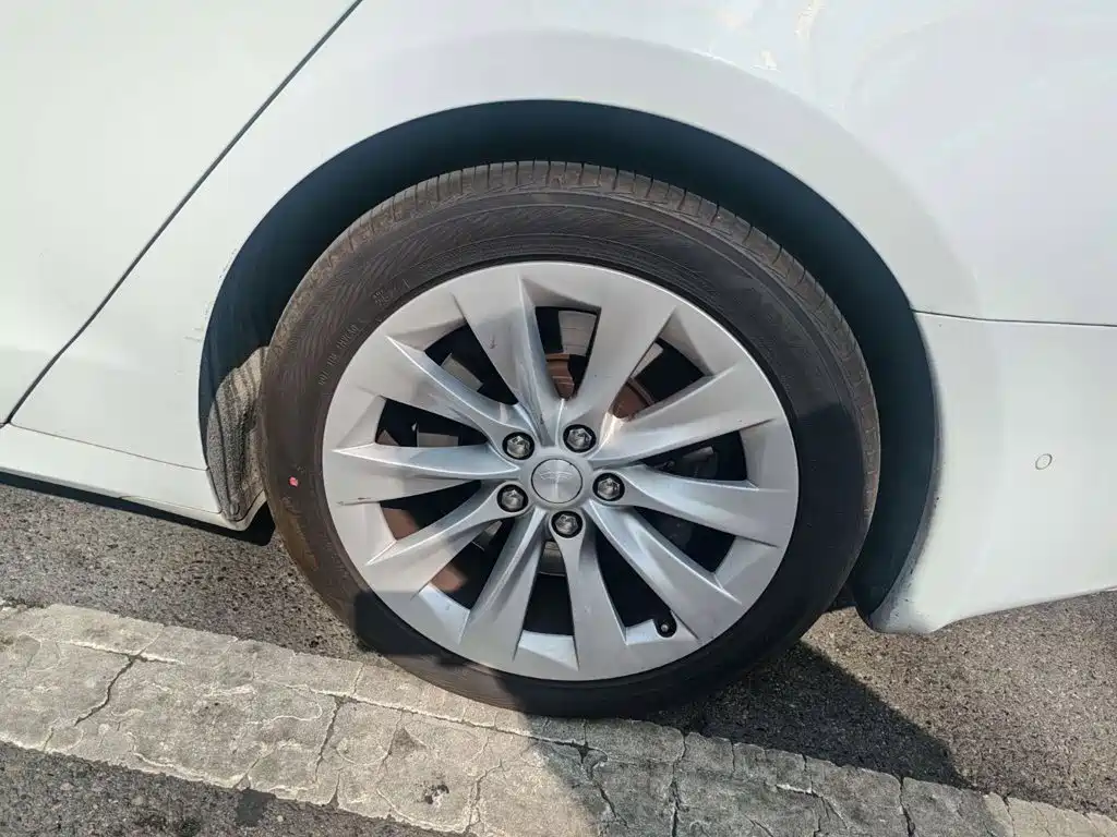 Фото 5 - Tesla Model S