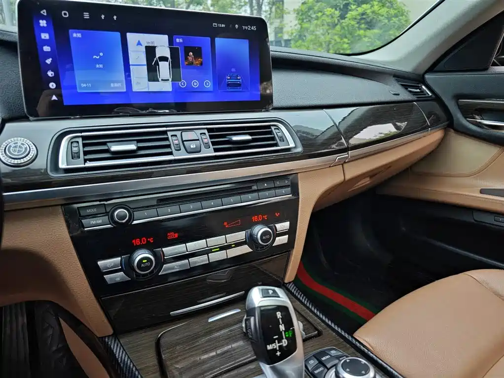 BMW 7 Series 2009 Model 740Li Leading Edition фото 9