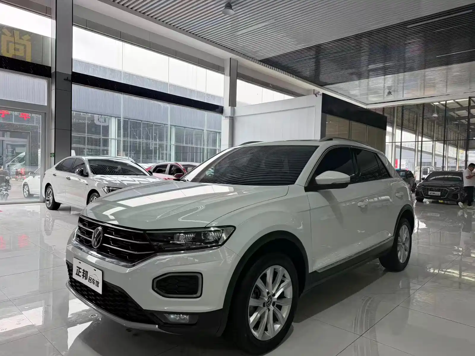 صورة 1 - Volkswagen T-ROC