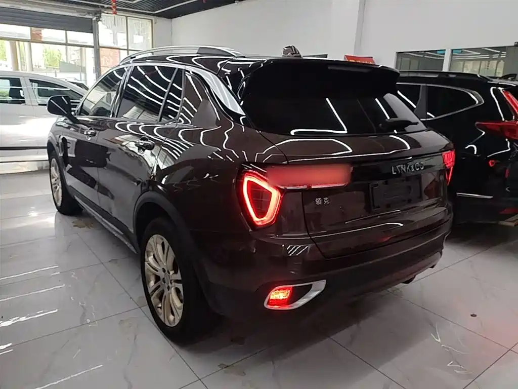 Lynk & Co 01 2017 2.0T 2WD Pro Version фото 5