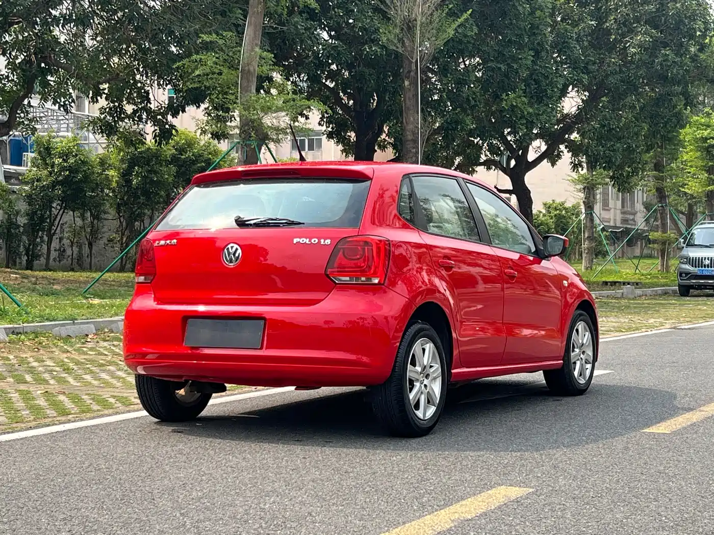 Volkswagen Polo 2013 1.6L Automatic Comfort Edition фото 6