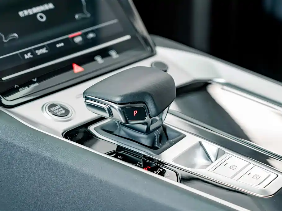 Audi Q6 2025 2024 40 TFSI quattro Cloud View Yulin Package 7-seater