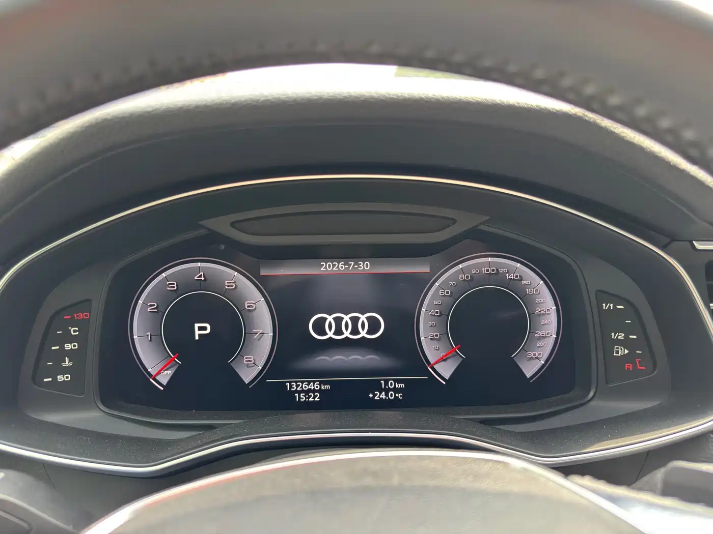 Фото 15 - Audi A6L