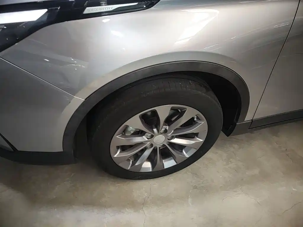 Geely Geometry M6 2023 2022 450 New Intelligence Edition