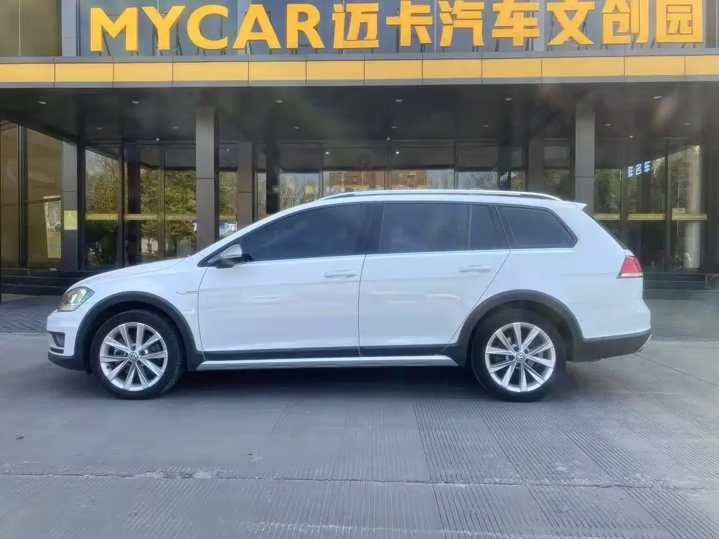 Volkswagen Golf (Import) 2019 2019 1.8TSI Wagon