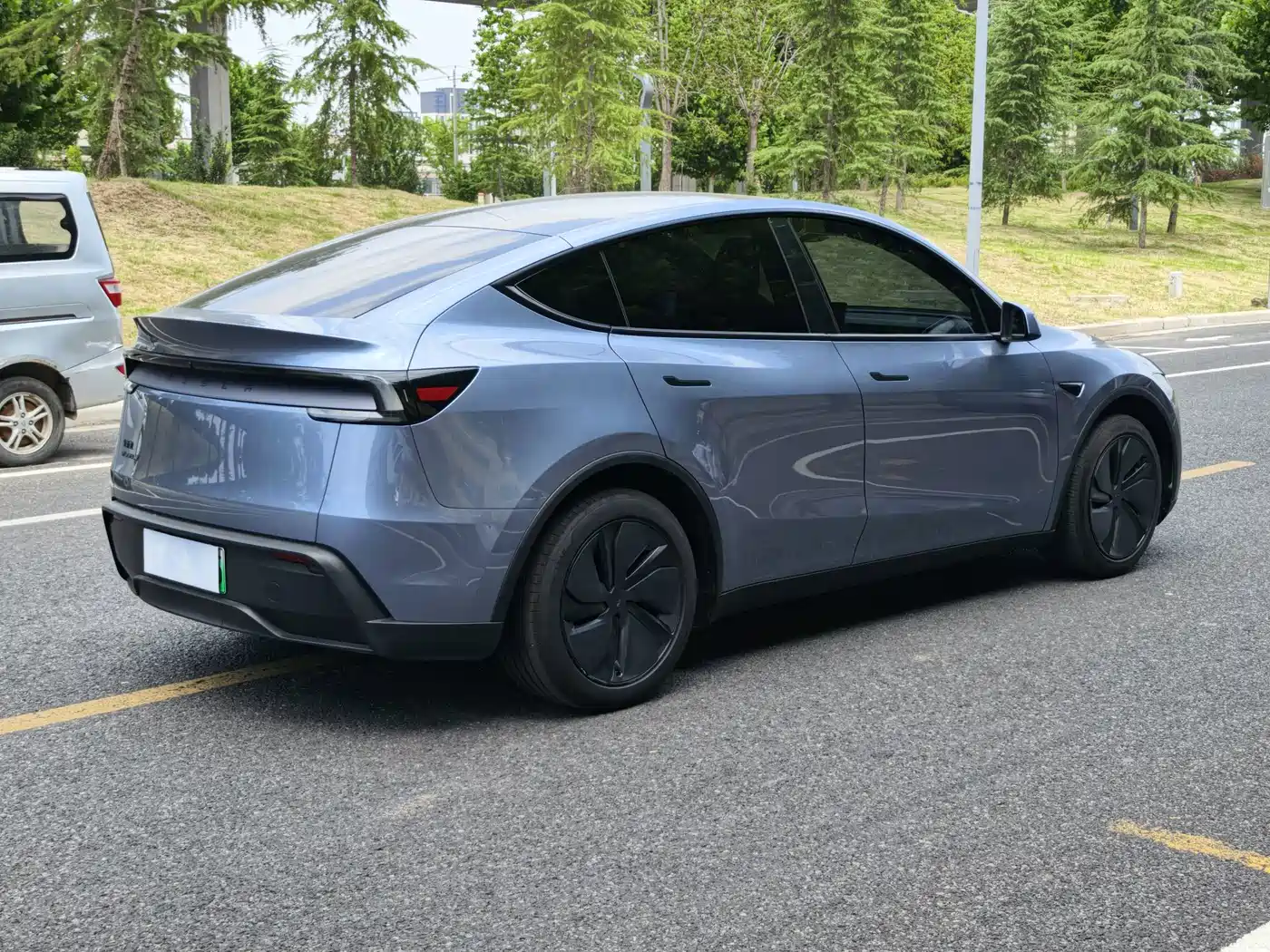 Tesla Model Y 2026 2026 Rear-Wheel Drive