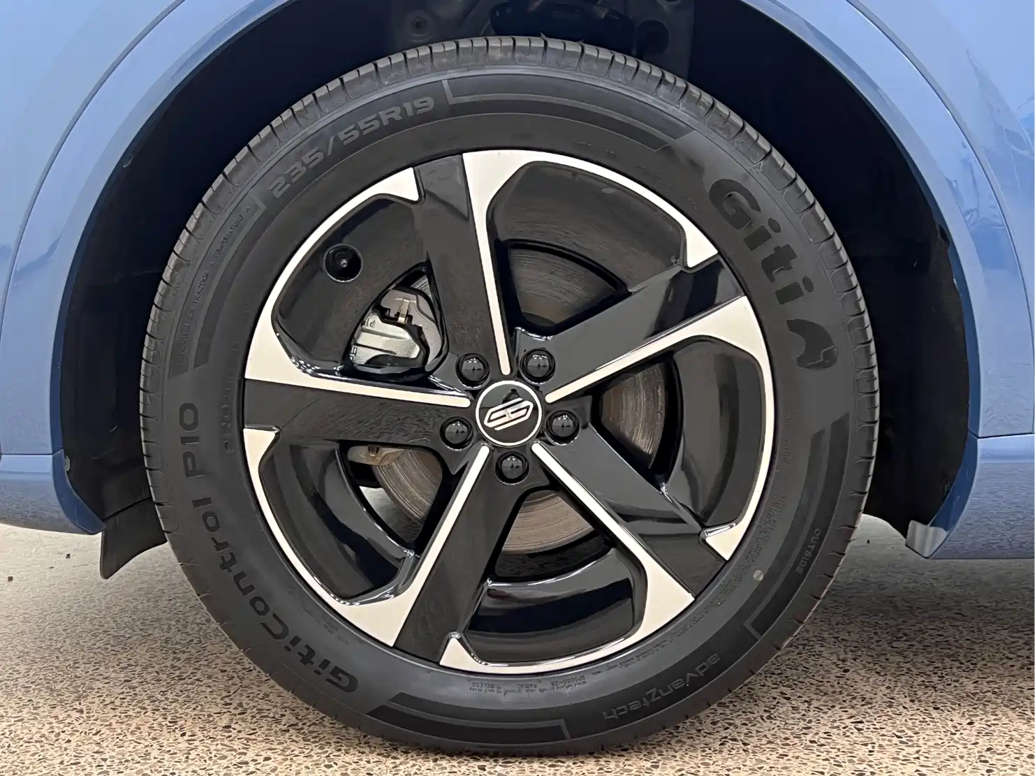 صورة 10 - Shangjie SUV