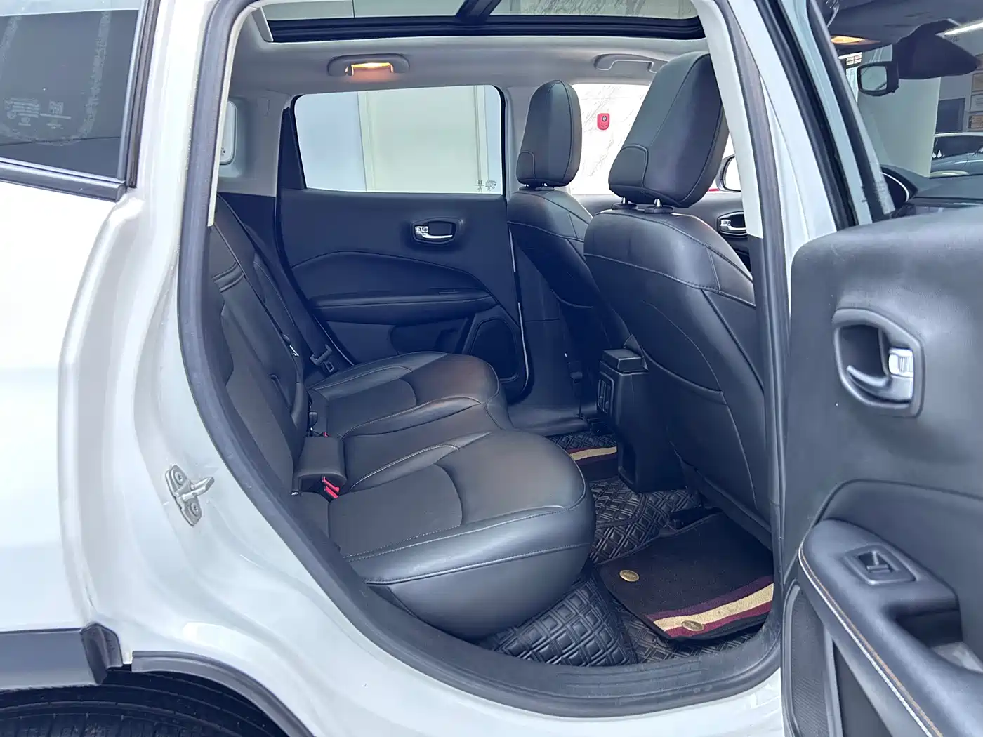 Jeep Compass 2021 2020 220T Automatic Leading Edition