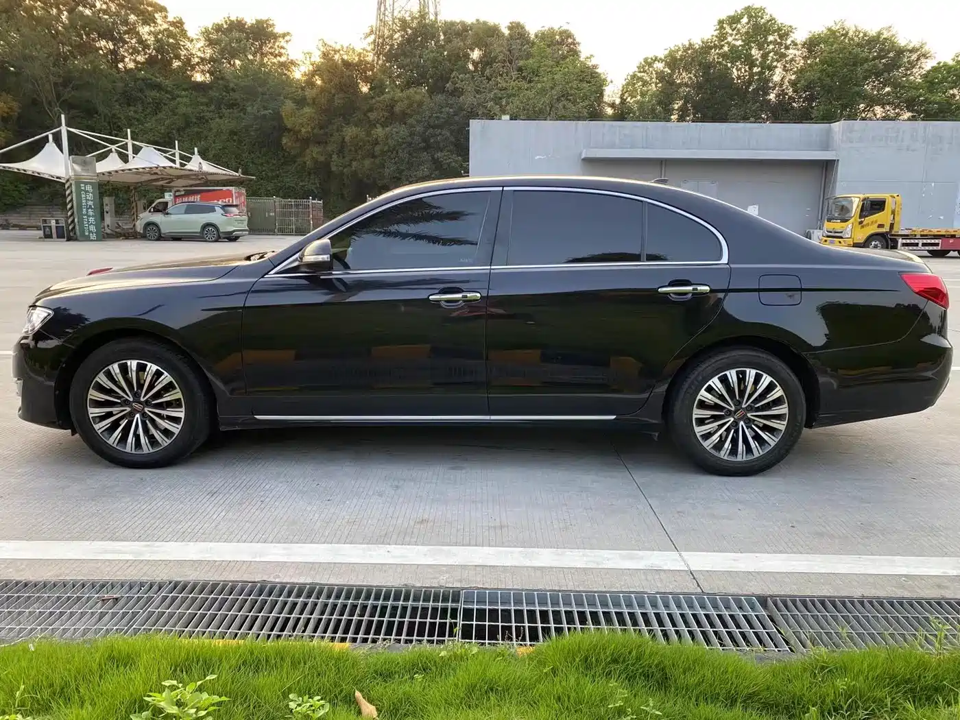 Hongqi H7 2019 2019 1.8T Comfort Edition