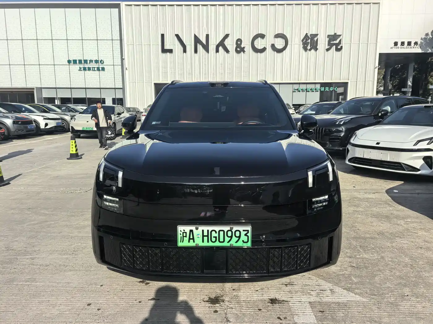 LYNK & CO 900