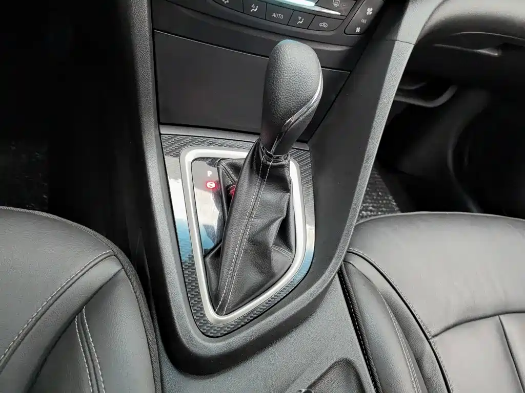 Фото 13 - Buick Excelle