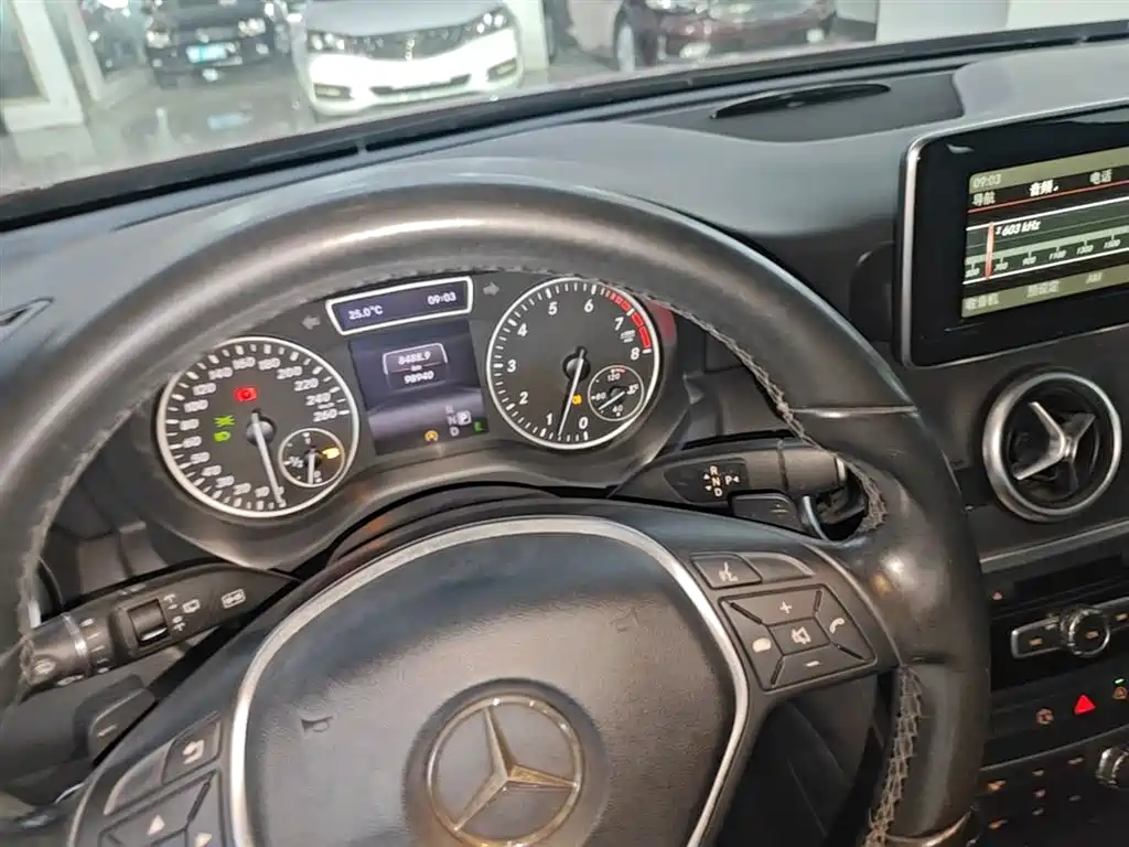 Mercedes-Benz A-Class (Import) 2015 A 180 Standard фото 14