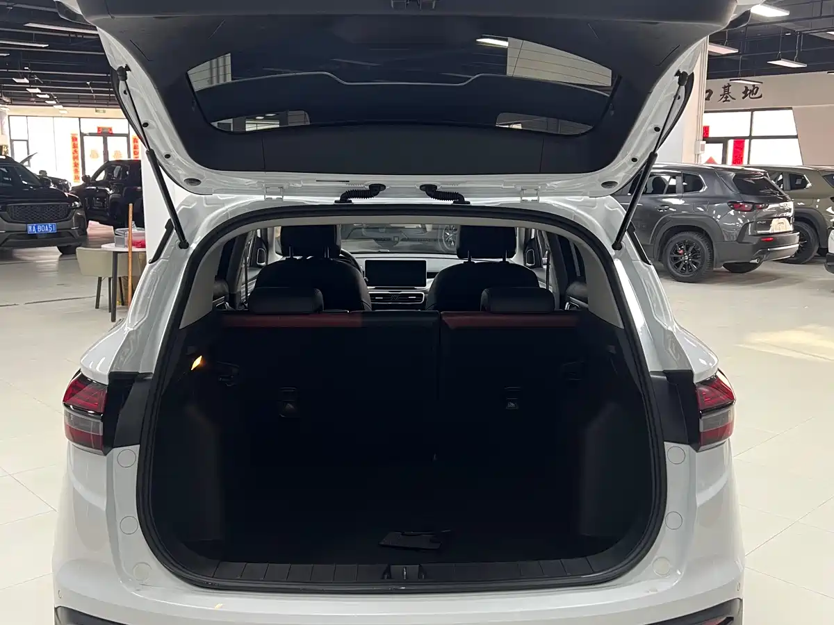 GEELY AUTOMOBILE BINYUE