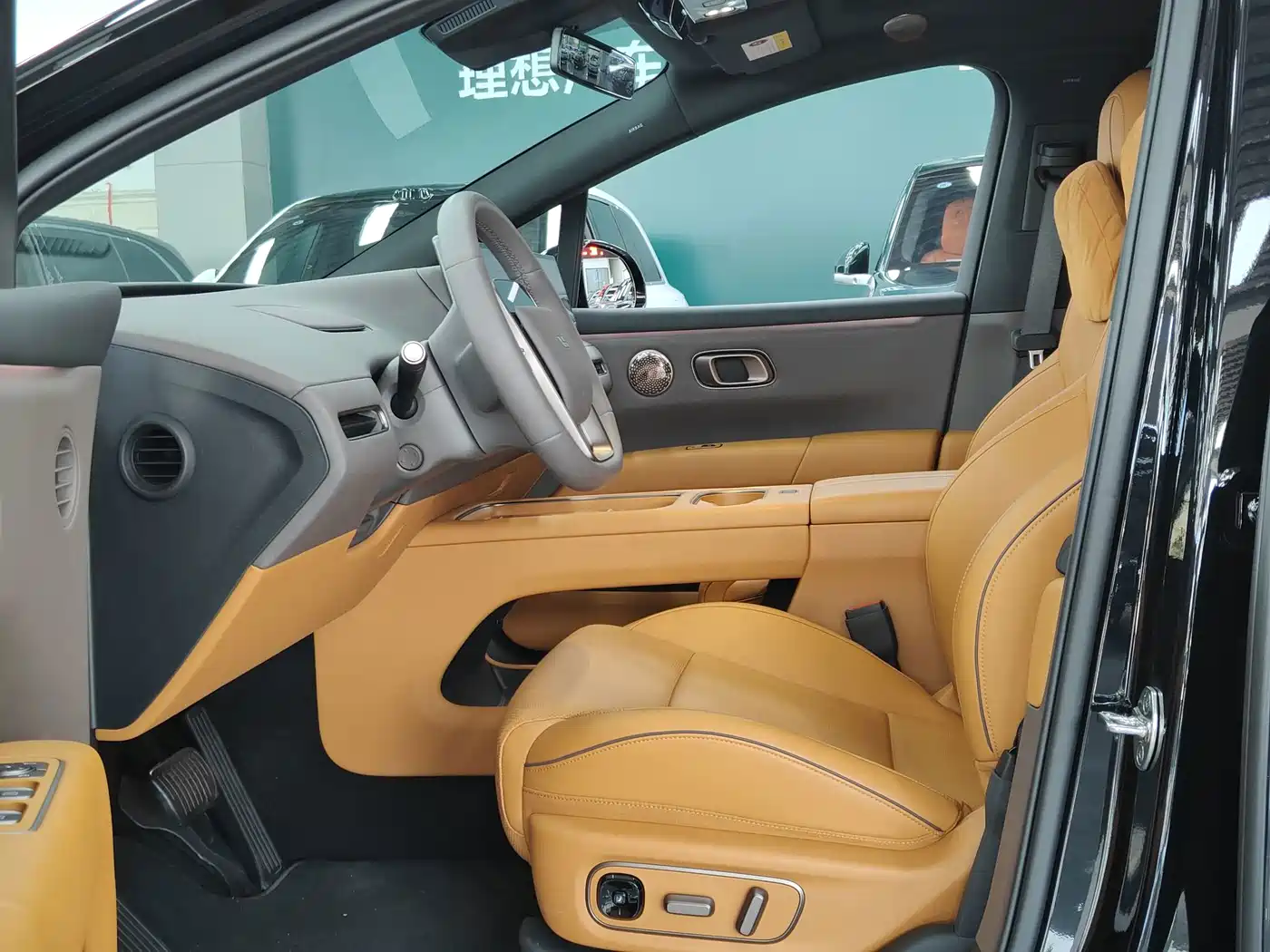 Li Auto i6 2025 2025 4WD Base Model