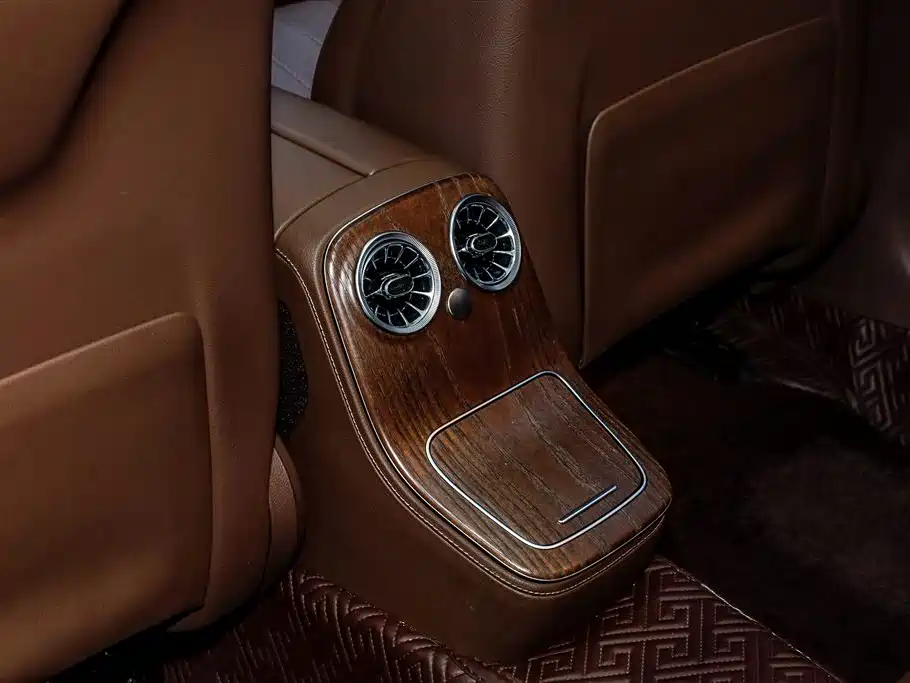 Mercedes-Benz E-Class 2023 E 300 L Fashion фото 11