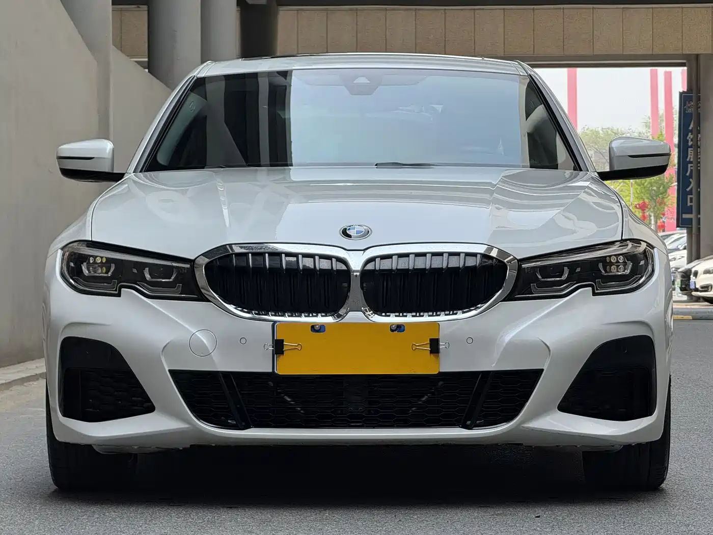 BMW 3 Series 2022 325Li M Sport Package фото 2