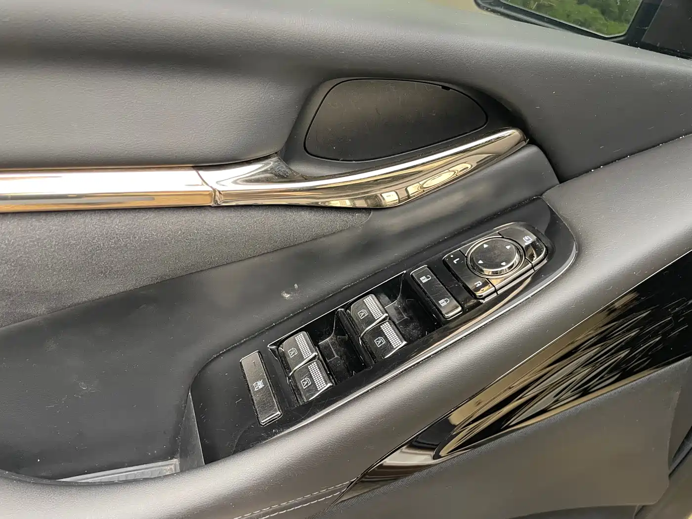 GAC Trumpchi Trumpchi M8 2023 Model Master Series 400T Flagship Edition фото 12