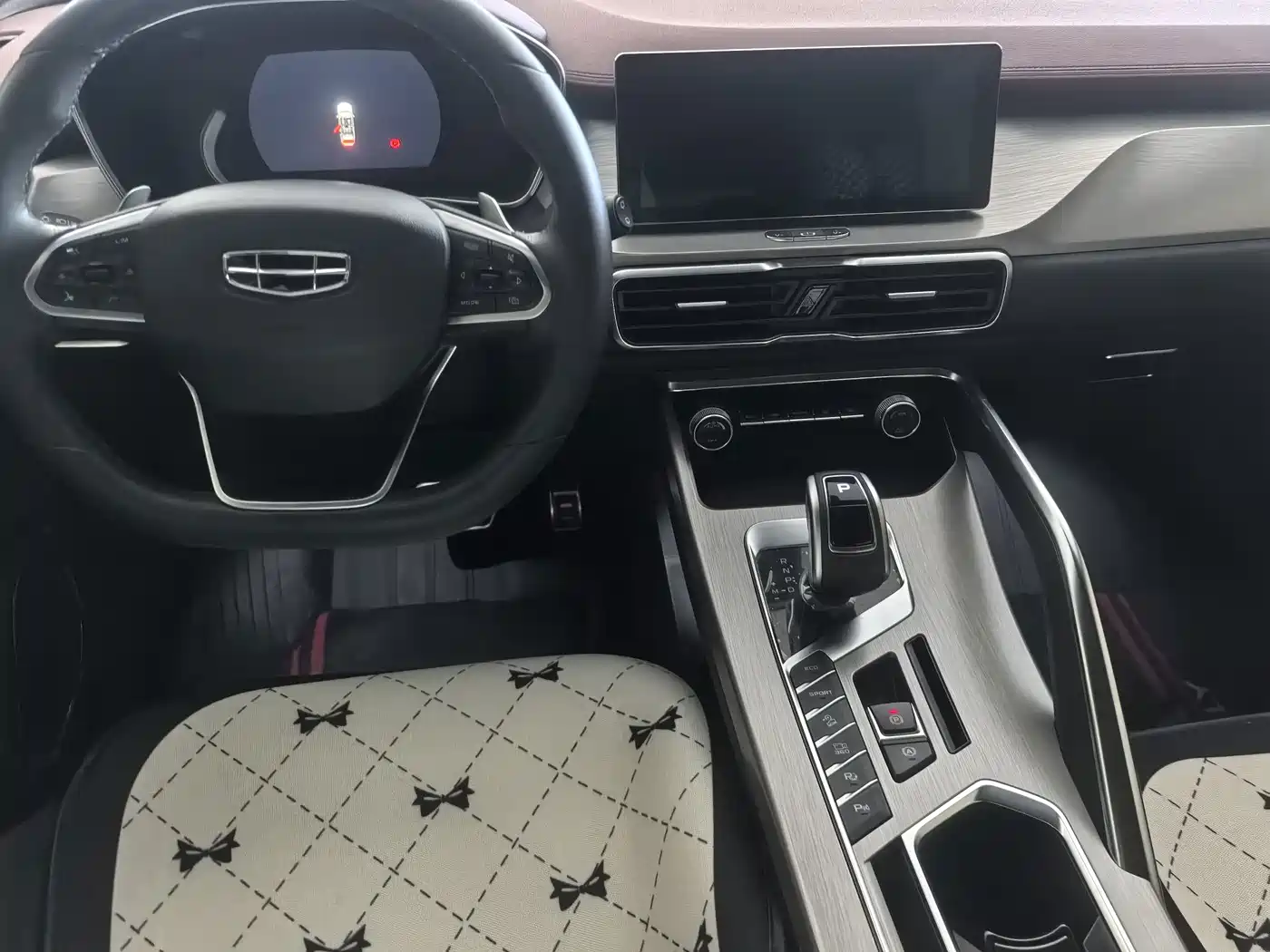 Geely Coolray 2019 2019 Sport 260T DCT Battle China VI