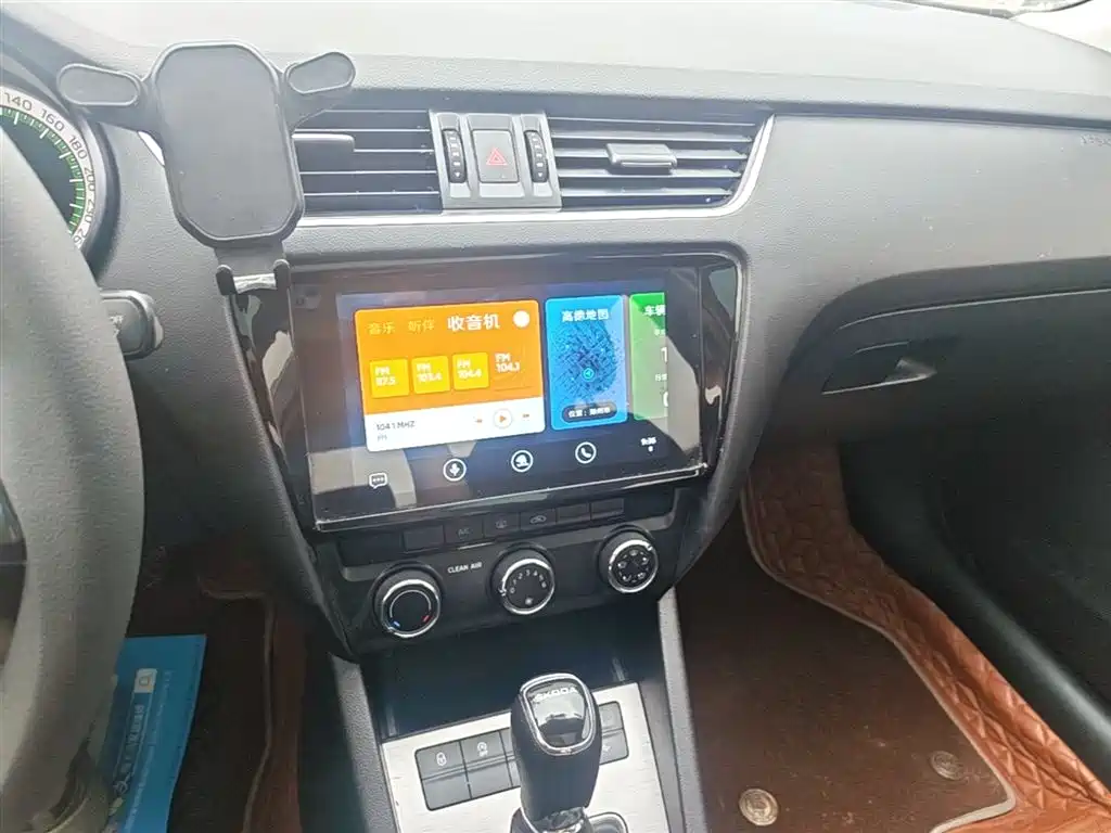 Škoda Octavia 2019 1.5L Automatic Smart Luxury China VI фото 13
