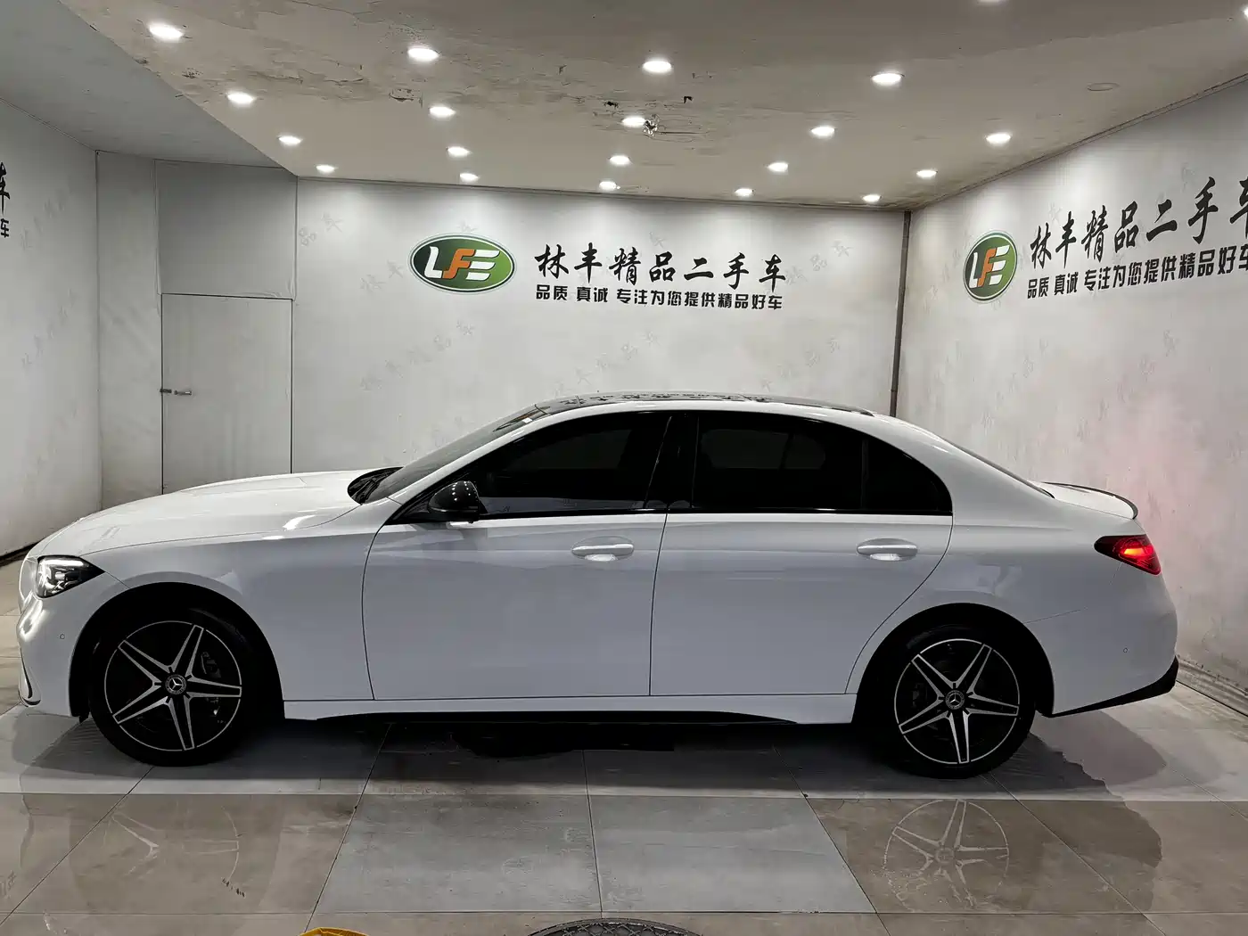 Mercedes-Benz C-Class 2024 Facelift C 260 L Moonlight Sport фото 4