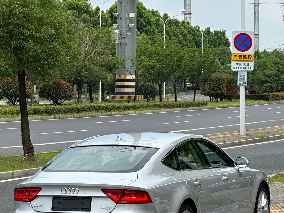Audi A7 2012 2012 3.0TFSI quattro Luxury Model