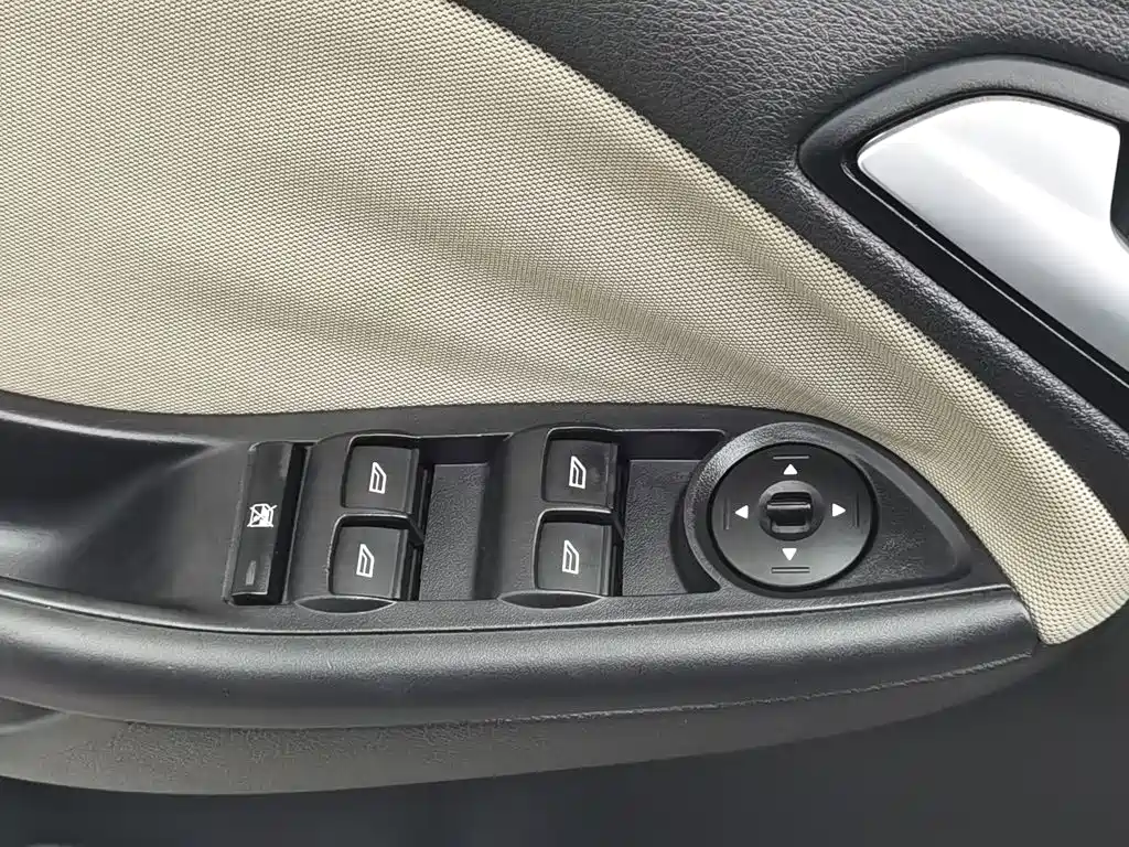 Фото 9 - Ford Focus