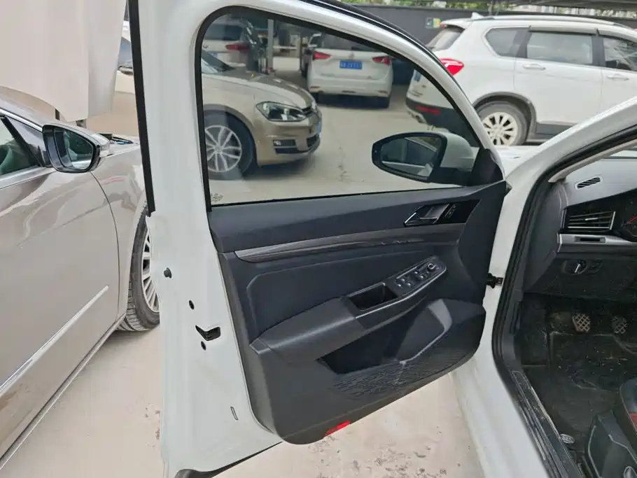 Фото 7 - Volkswagen Bora