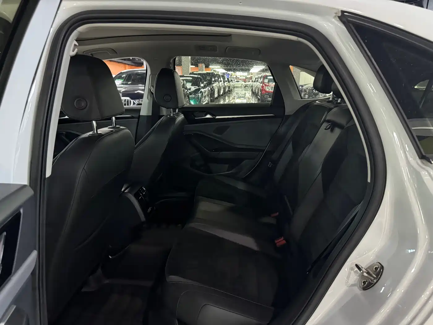 Volkswagen Sagitar 2019 280TSI DSG Luxury Edition China VI фото 5
