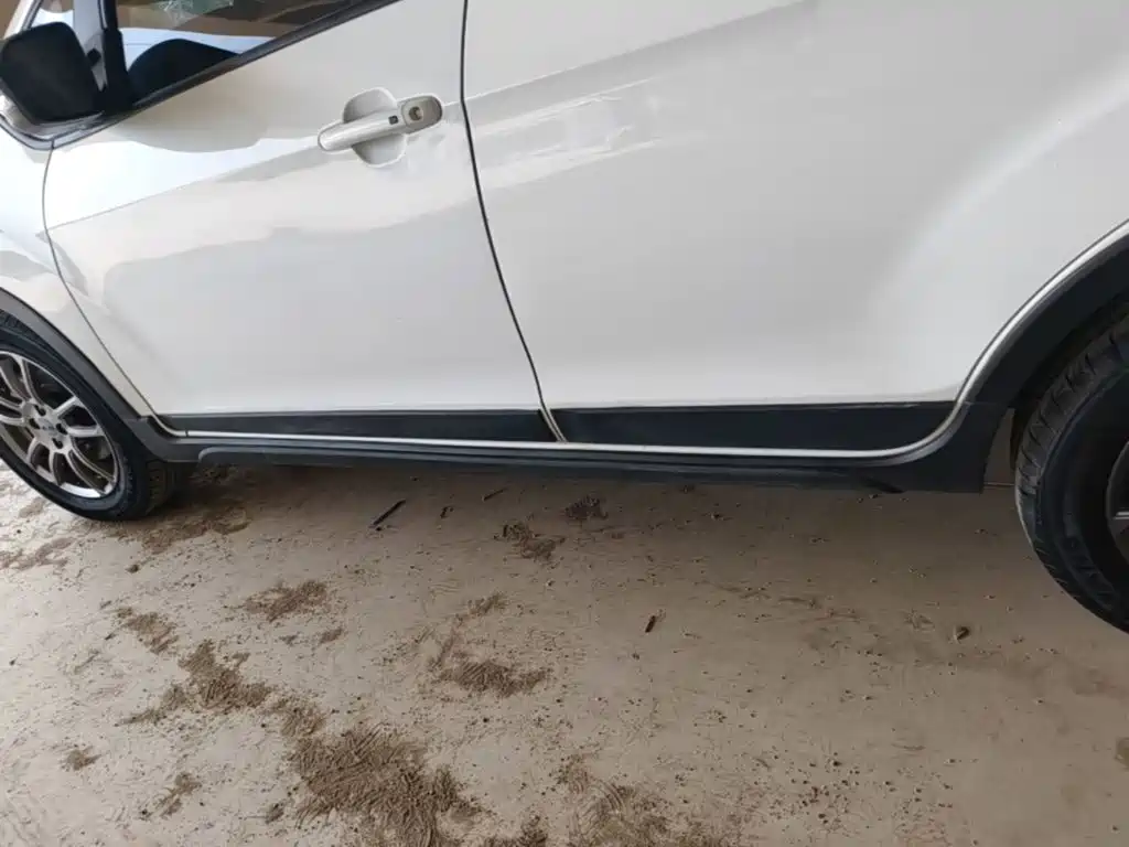 Фото 22 - Geely Vision X3
