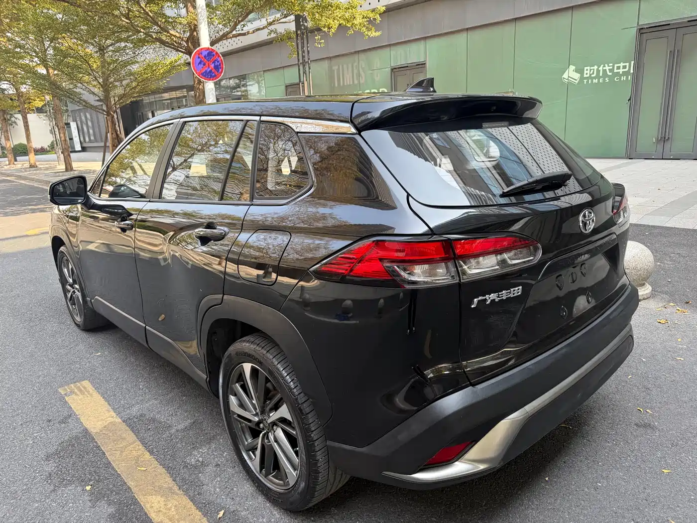 Toyota Frontlander 2022 2.0L CVT Luxury PLUS Edition фото 3