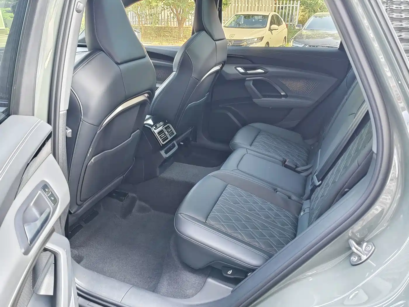 Photo 7 - Audi Q5L