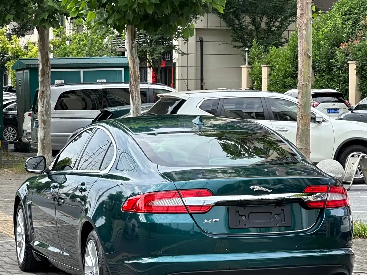 Jaguar XF 2013 2014 XF 2.0T Elegance Edition