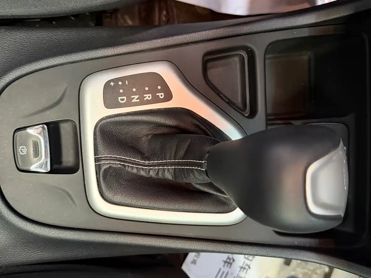 Jeep Cherokee 2020 2020 2.0L 2WD Classic Sport Edition
