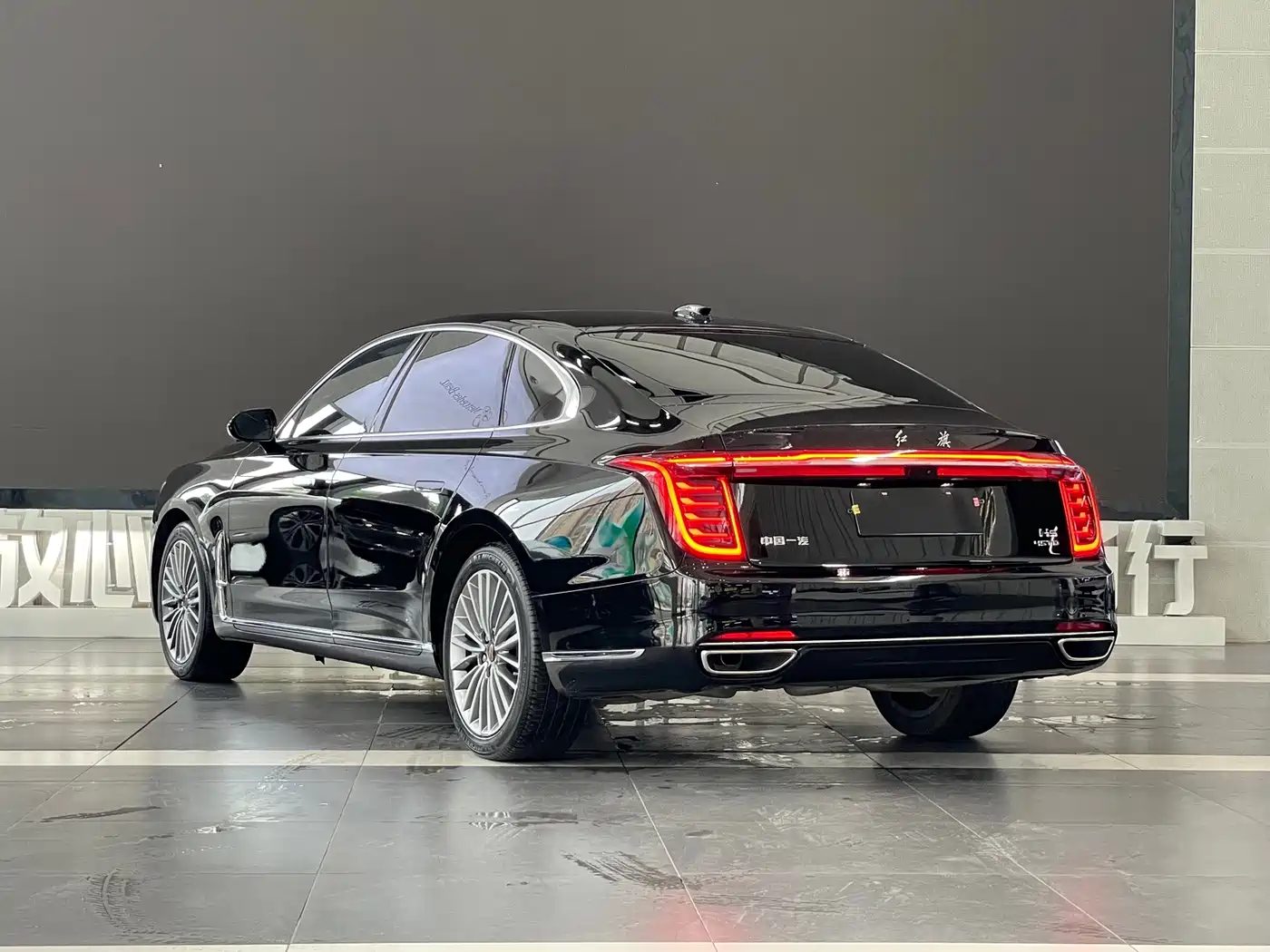 Hongqi H9, миниатюра 4
