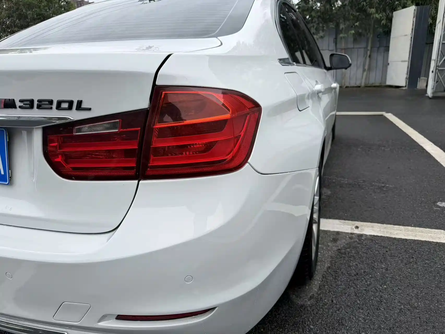 Photo 8 - BMW 3 Series