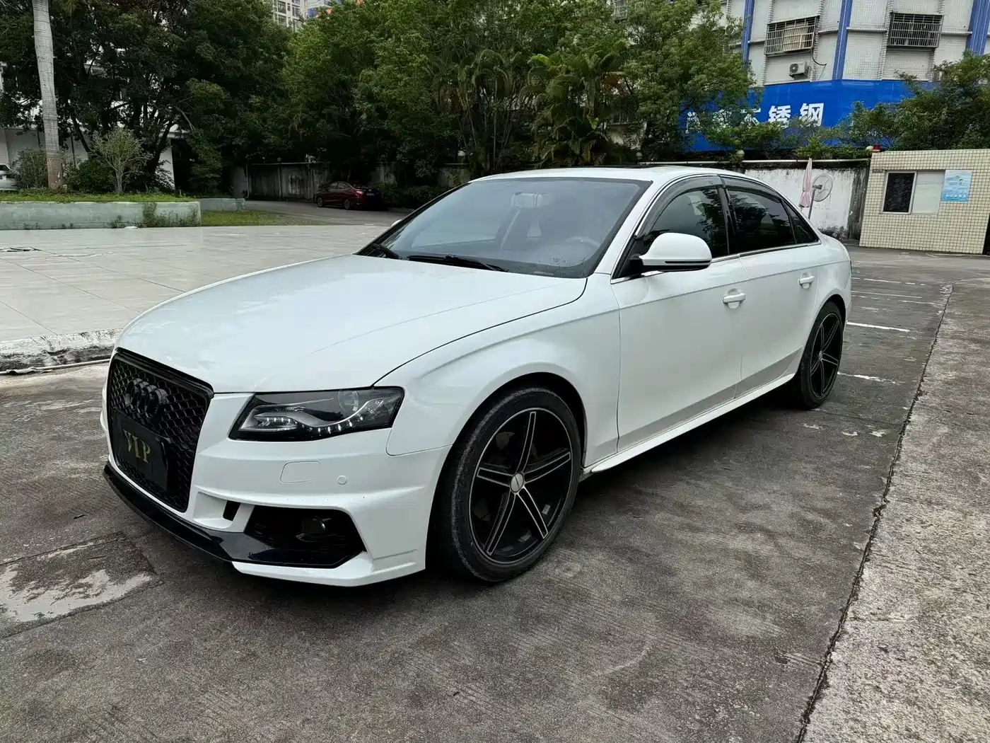 Audi A4L 2011 2012 2.0 TFSI Auto Standard