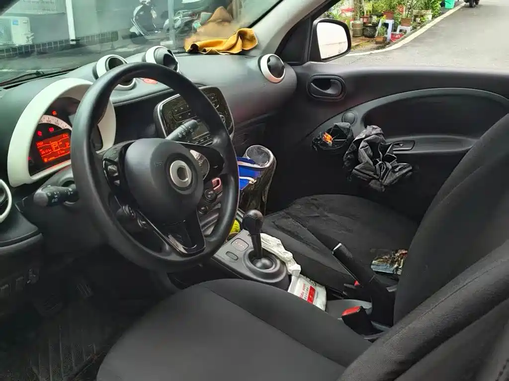 smart forfour 2018 2018 1.0L 52kW Agile Edition