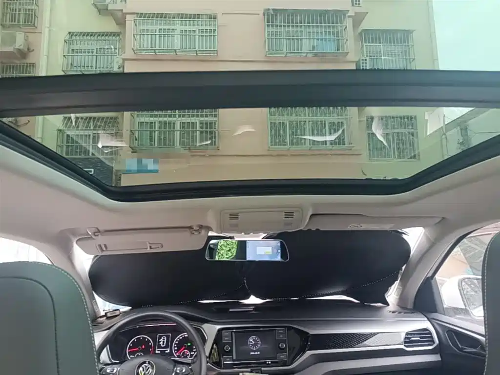 Volkswagen T-Cross 2019 1.5L Automatic Comfort Edition фото 18