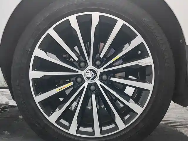 Škoda Superb 2018 TSI330 DSG Comfort Edition China V фото 15