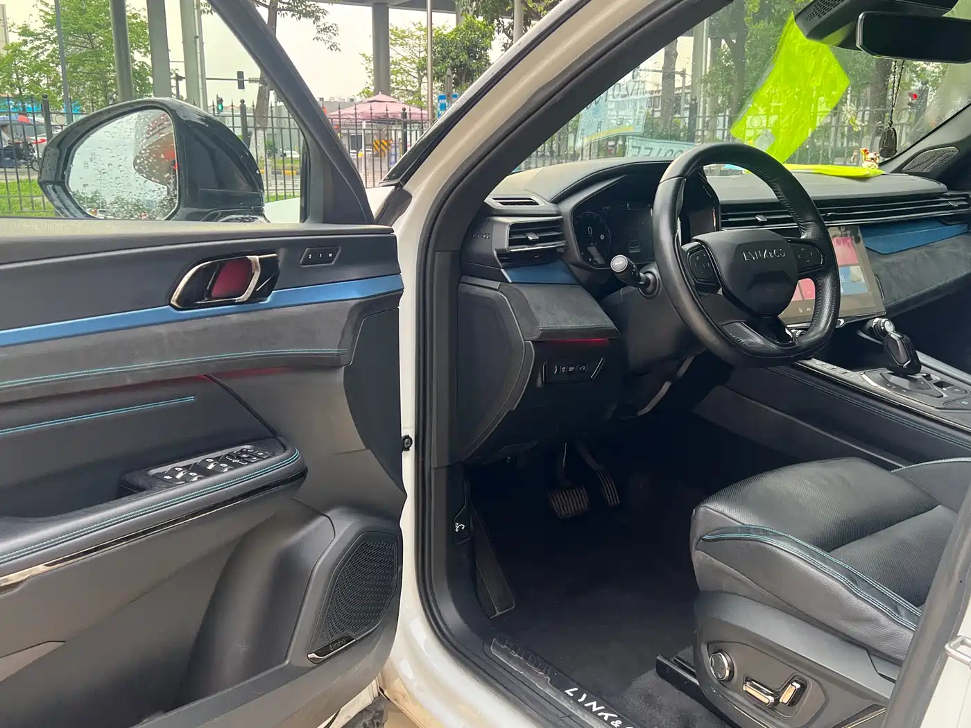 Lynk & Co 05 EM-P 2021 1.5TD PHEV HALO фото 8