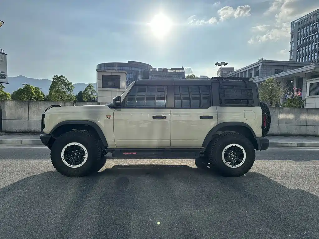 Ford Bronco 2025 2024 2.3T Badlands