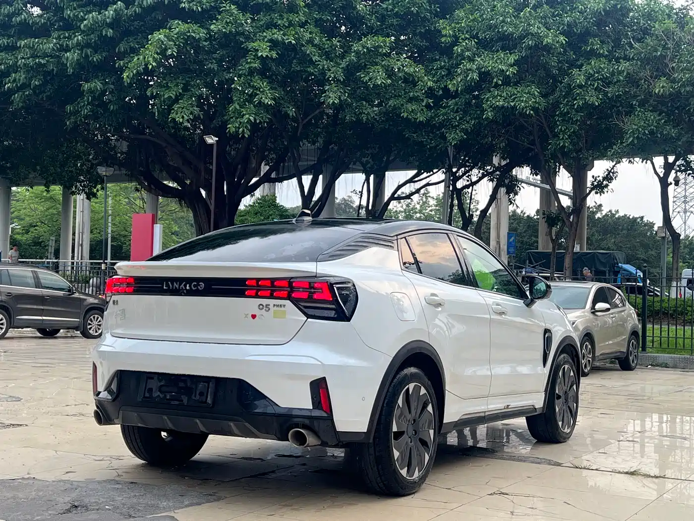 Lynk & Co 05 EM-P 2021 1.5TD PHEV HALO фото 13